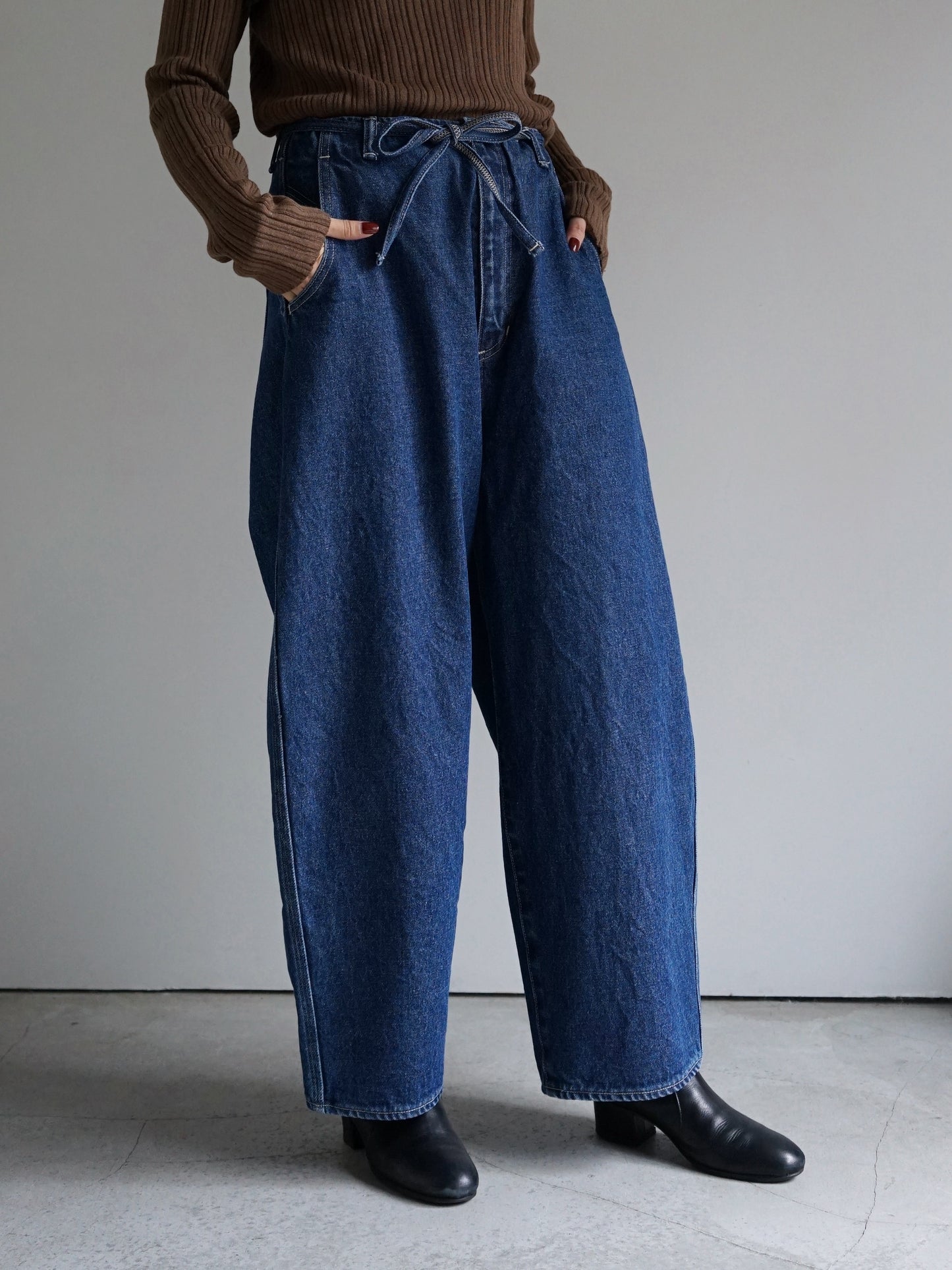 JöICEADDED / Round wide denim Trousers (BLUE)