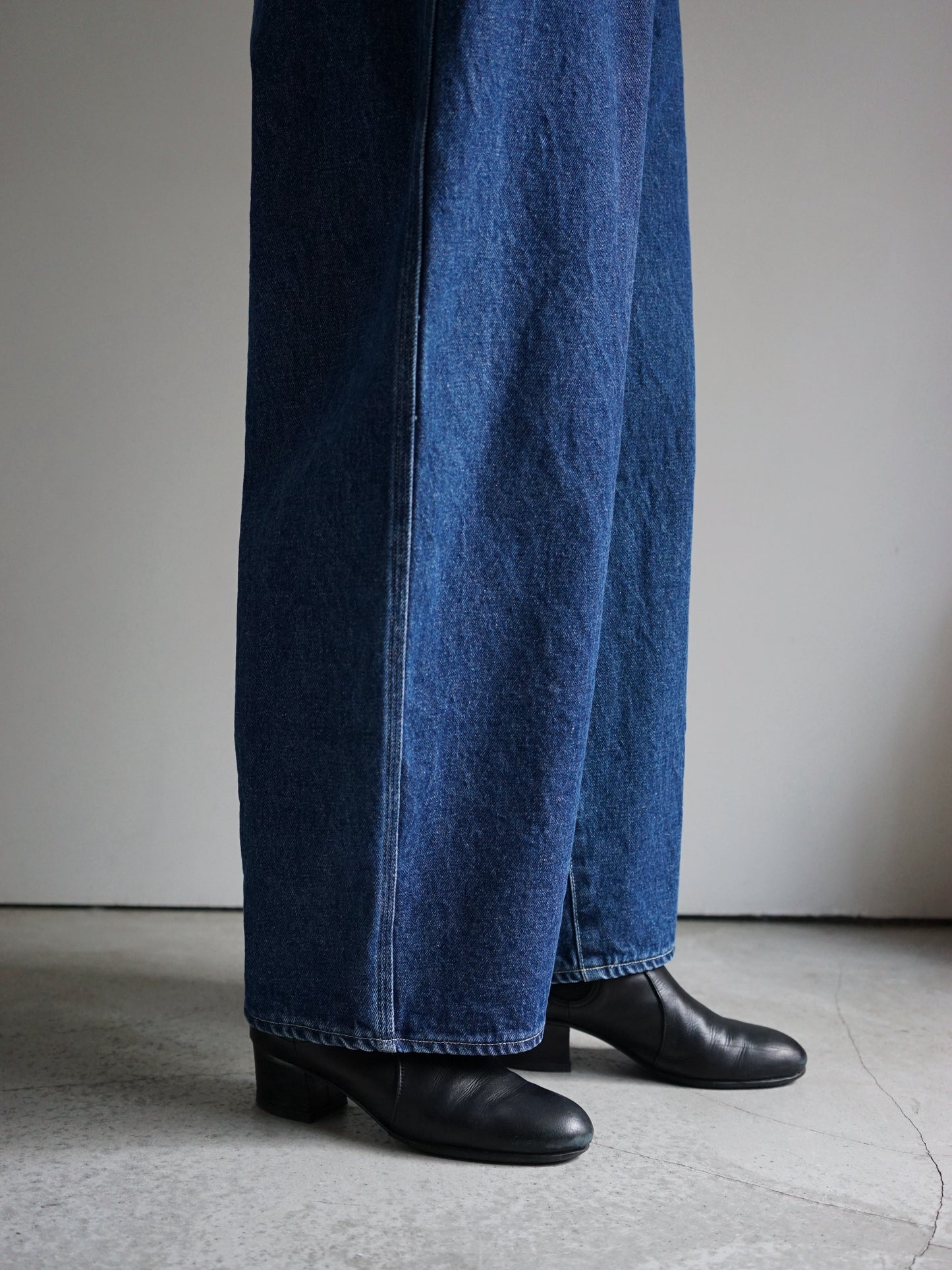 JöICEADDED /  Round wide denim Trousers (BLUE)